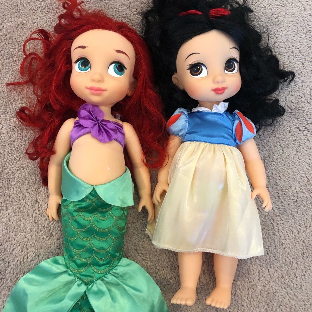 Disney snow white and little mermaid dolls